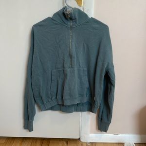 Vuori sweatshirt